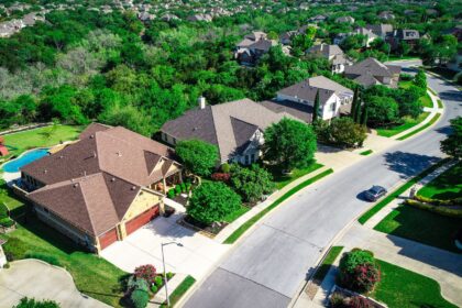 Flipping Houses Through Wholesaling